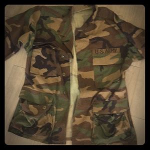 Auth. Military Vintage US Army Combat Coat